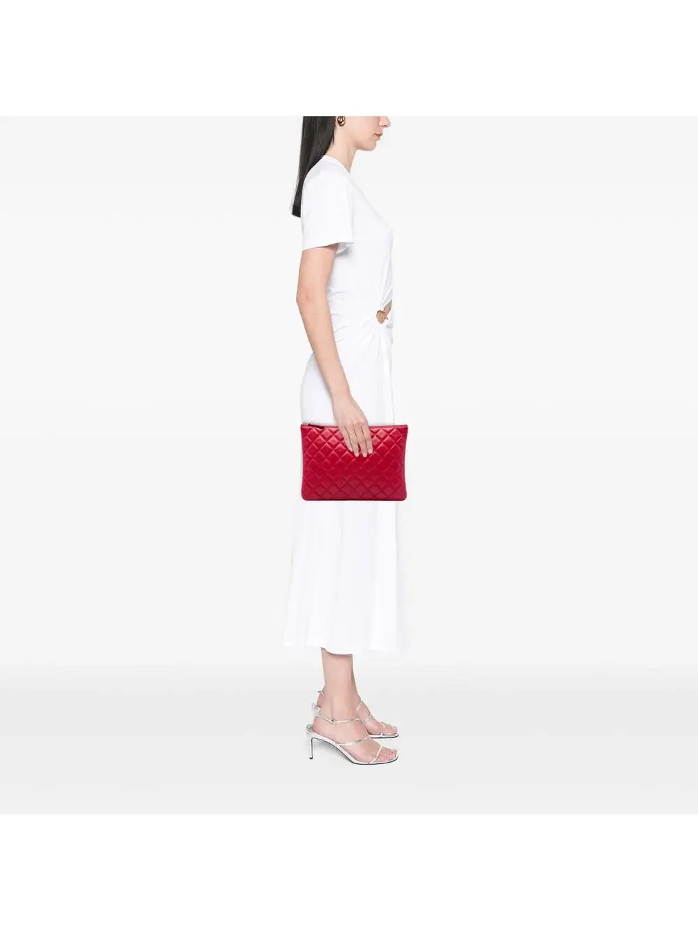 CHANEL indulge timeless